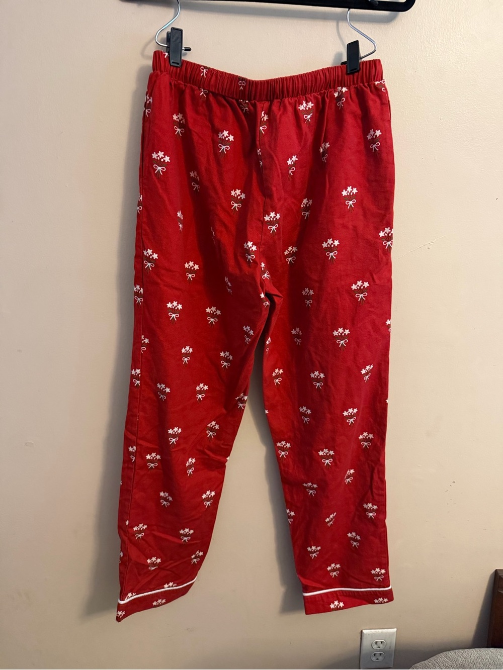 Women’s James Patrick Red Floral Pajama Set with White Piping - Picture 3 of 8